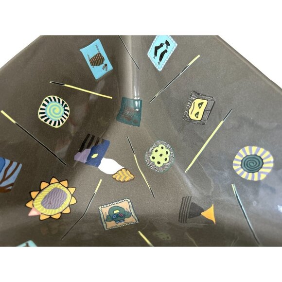 Triangular Gray Ceramic Dish Bowl Abstract Images Marked - Picture 3 of 11